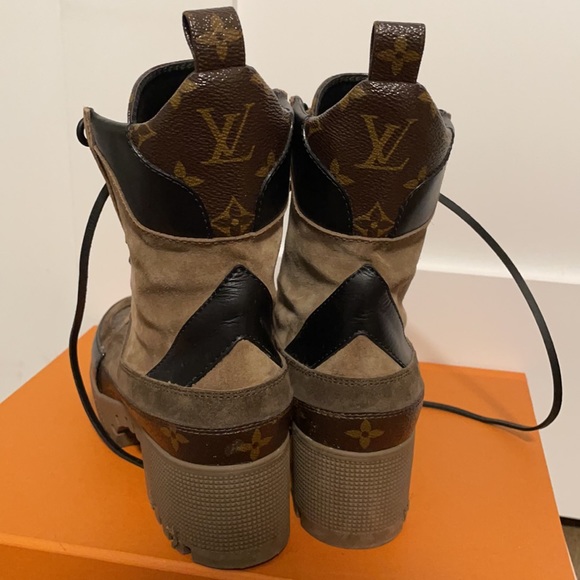 Women’s Louis Vuitton Boots - Picture 3 of 5